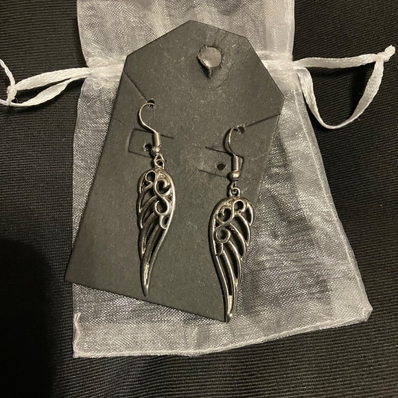 ANGEL WING EARRINGS - Picture 4 of 6